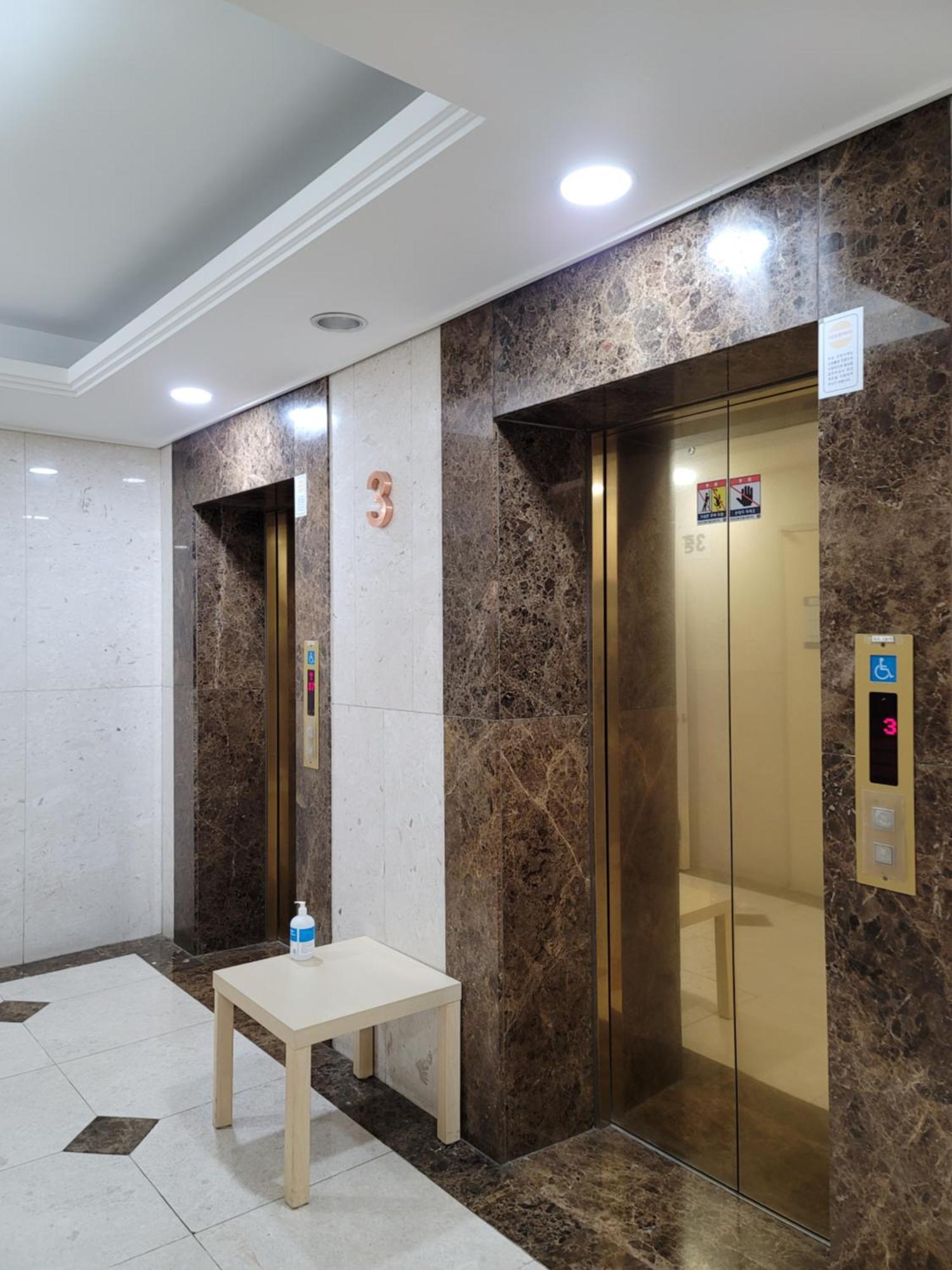Apartment Skyview Duplex House-08 Seoul