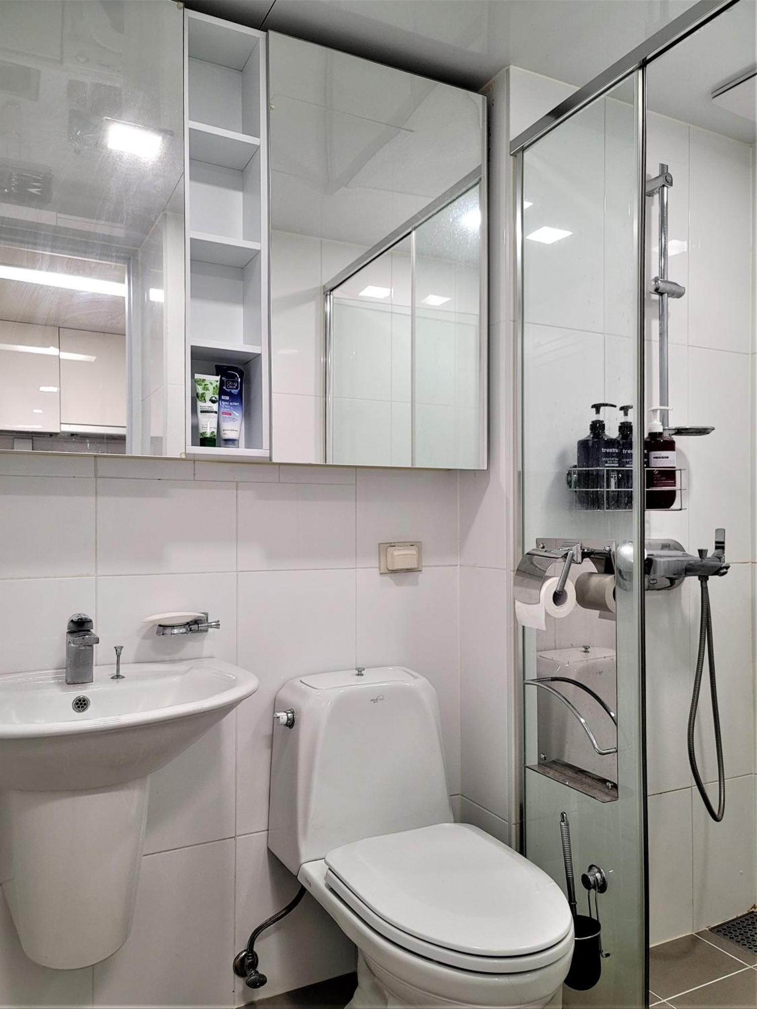 Skyview Duplex House-08 *